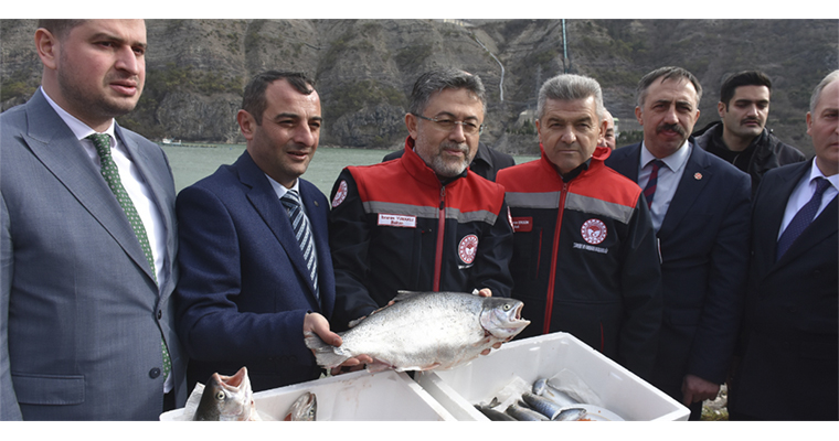 <h1>BAKAN YUMAKLI: ''SU ÜRÜNLERİNDE 2,3 MİLYAR DOLARLIK İHRACAT RAKAMINA ULAŞTIK''</h1>