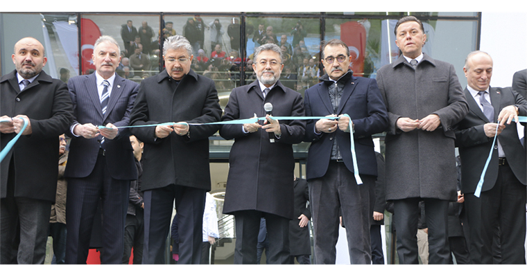 <h1>BAKAN YUMAKLI, ESKİŞEHİR'DE TMO HİZMET BİNASININ AÇILIŞINA KATILDI</h1>